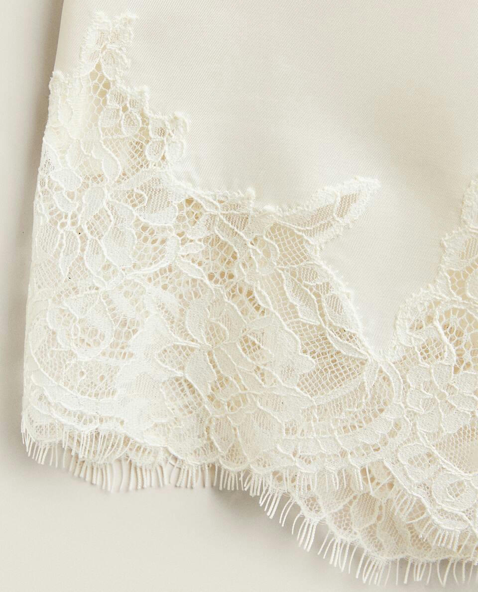 SHORTS DE SATÉN CON ENCAJE RUBIO 