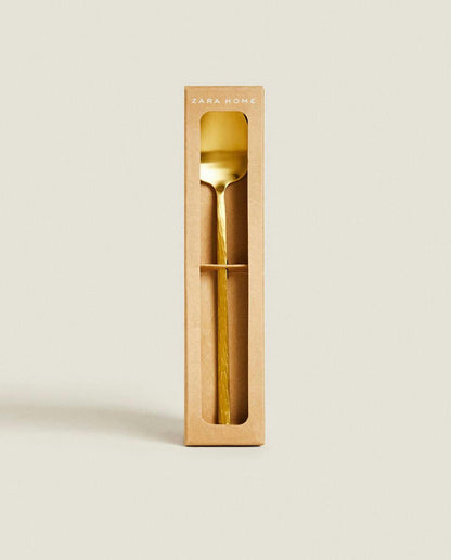 SCATOLA DA 4 CUCCHIAI CON MANICO MARTELLATO 