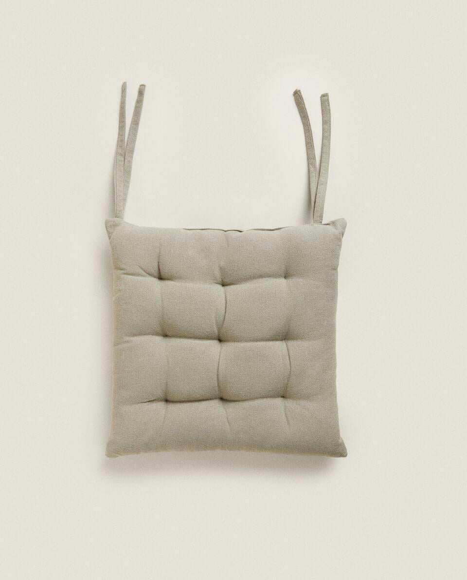 CUSCINO PER SEDIA TRAPUNTATO CON LACCI 