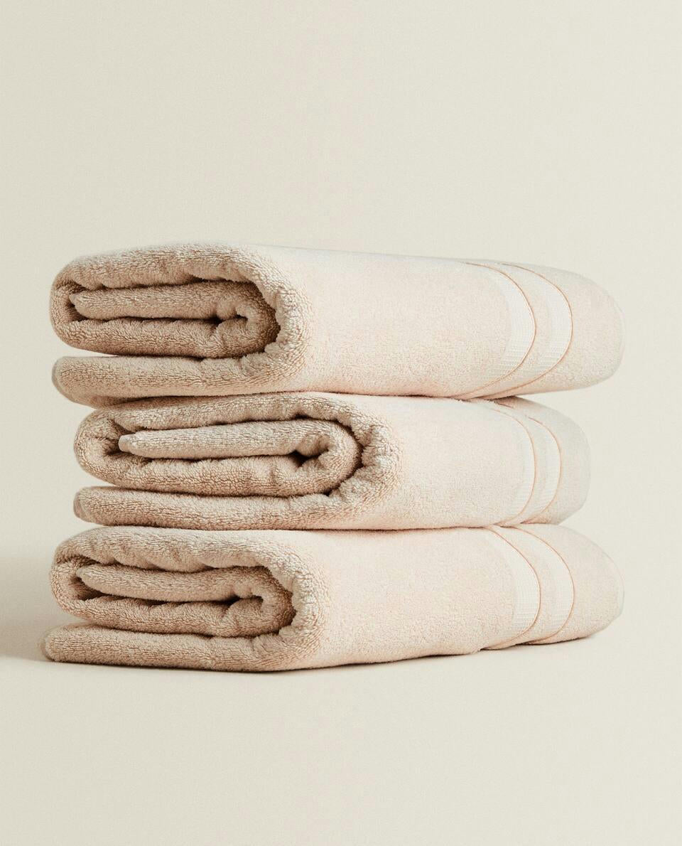 ASCIUGAMANO EXTRA MORBIDO CON DOPPIO BORDO 