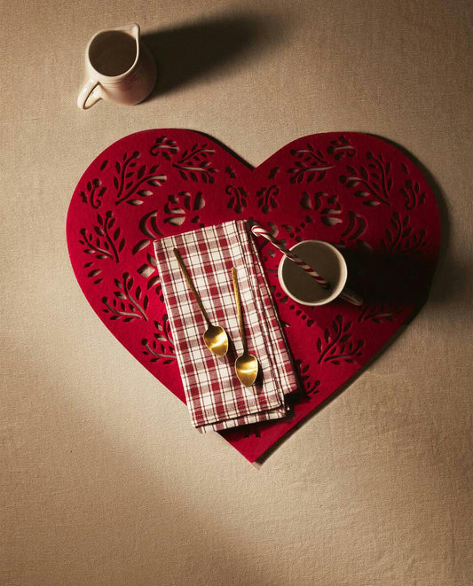 CHRISTMAS HEART FELT PLACEMAT