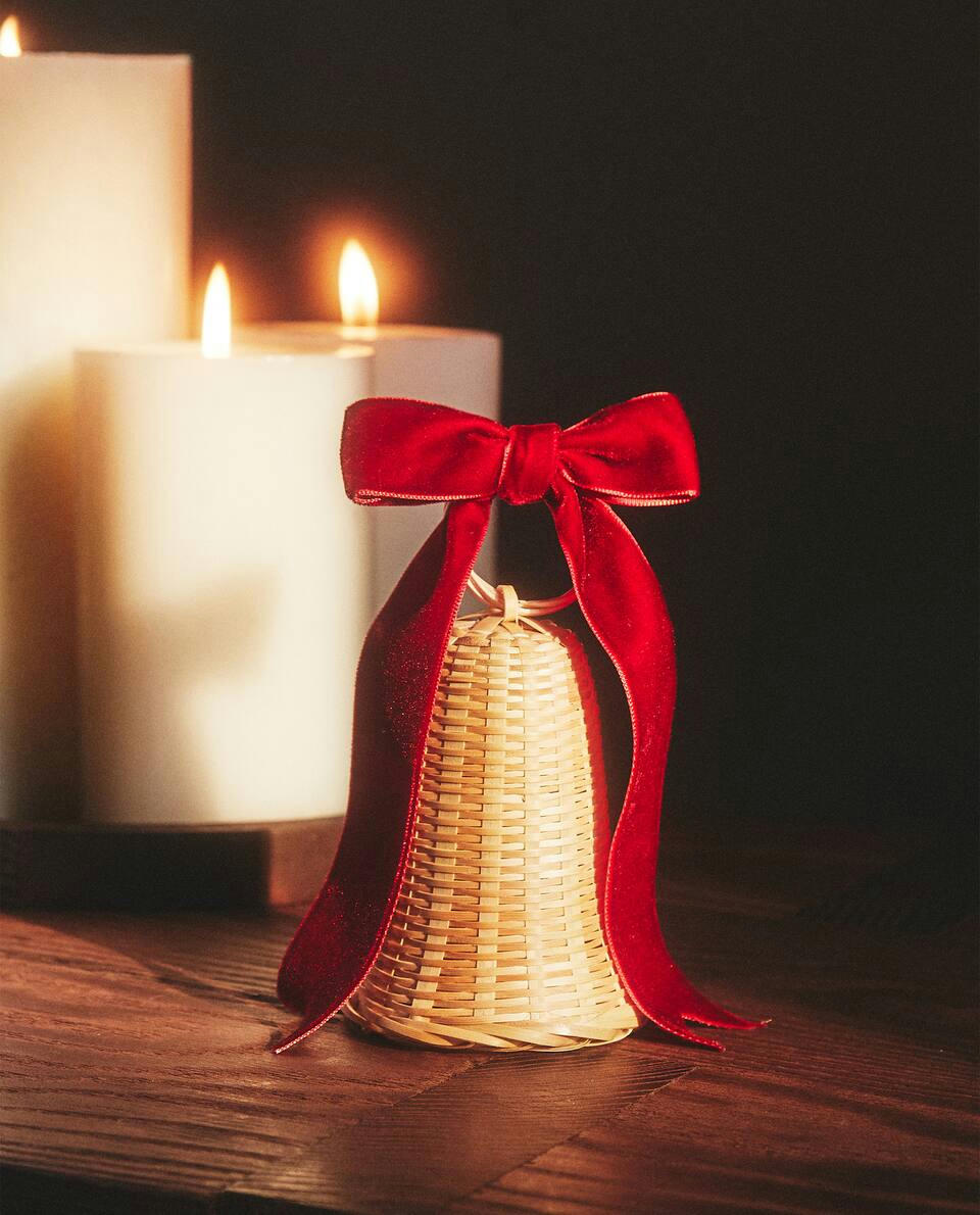 DECORAZIONE DI NATALE CON CAMPANA DI BAMBÙ 