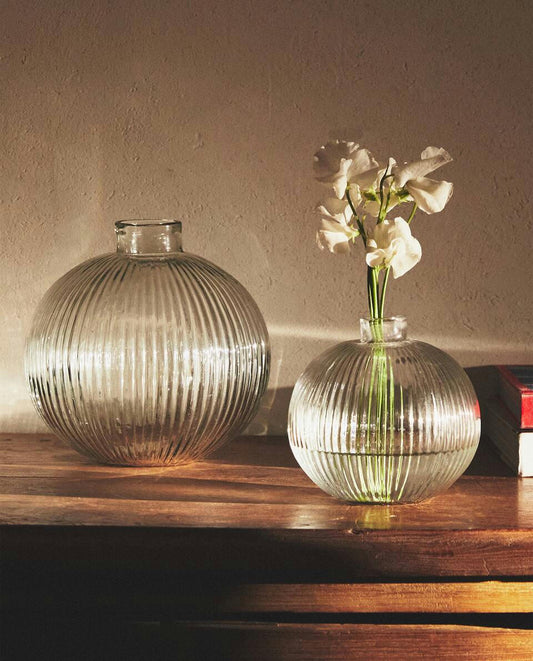JARRÓN DE VIDRIO CON LÍNEAS 
