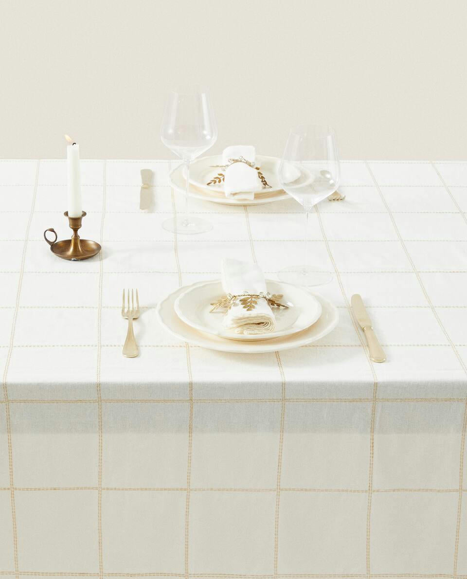 MANTEL DE LINO CON CADENA NAVIDEÑA 