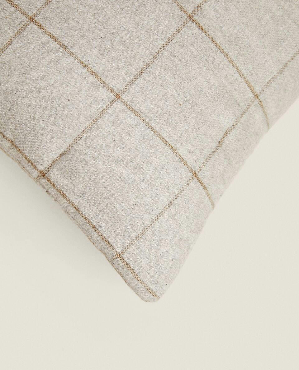 FUNDA DE COJÍN DE FRANELA