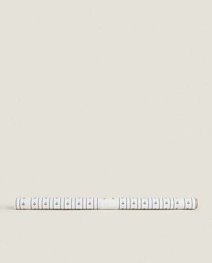 CARTA DA REGALO A RIGHE DI NATALE CON AGRIFOGLIO 