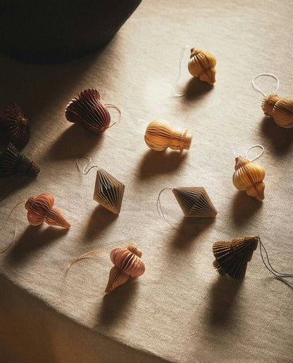 CONFEZIONE DI DECORAZIONI NATALIZIE IN CARTA (CONFEZIONE DA 12) 