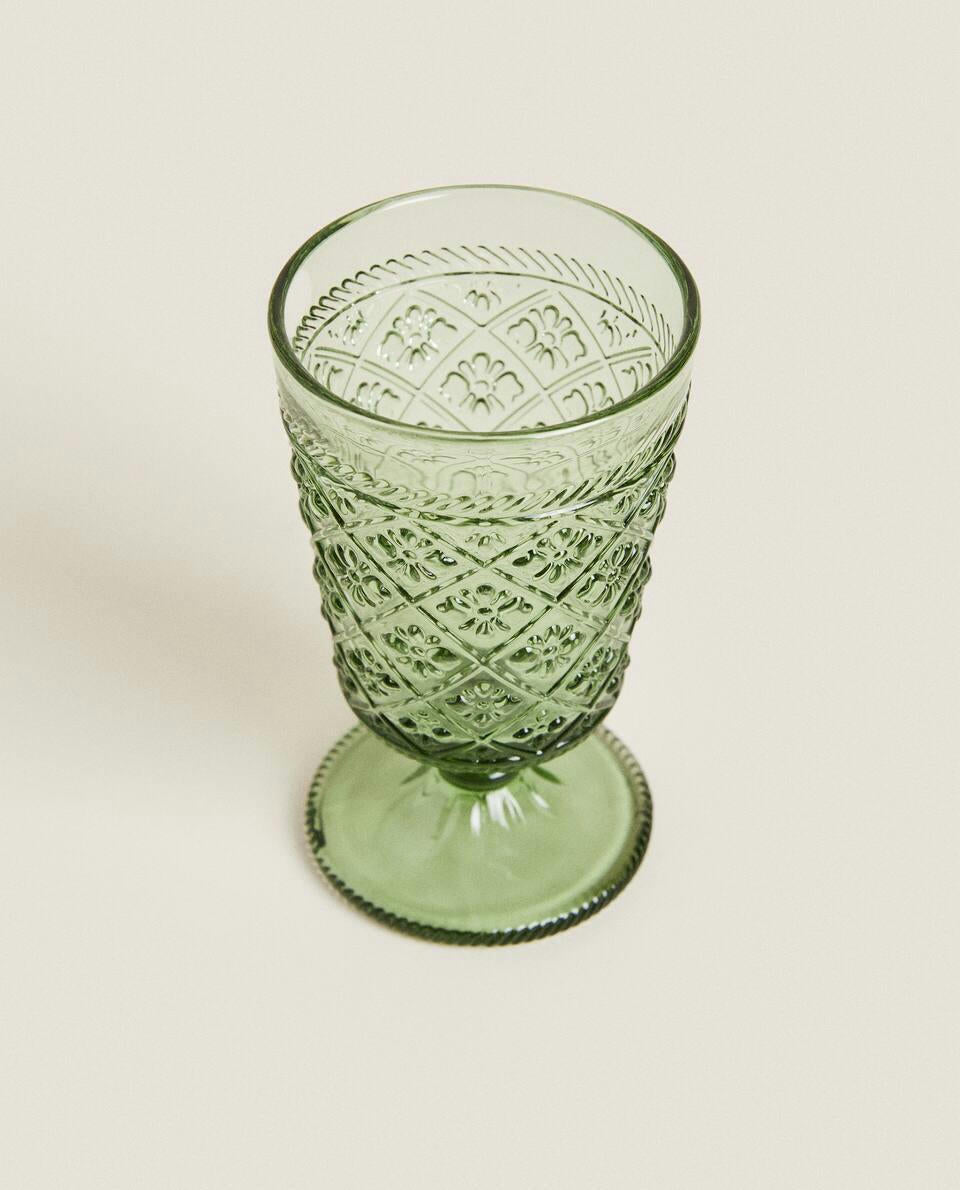 VIDRIO CON DISEÑO FLORAL EN RELIEVE 