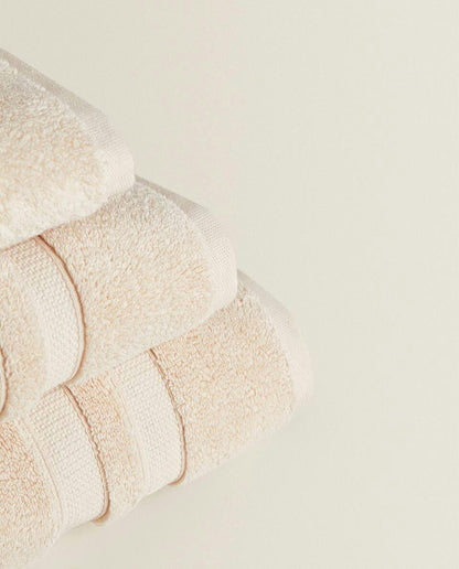 ASCIUGAMANO EXTRA MORBIDO CON DOPPIO BORDO 