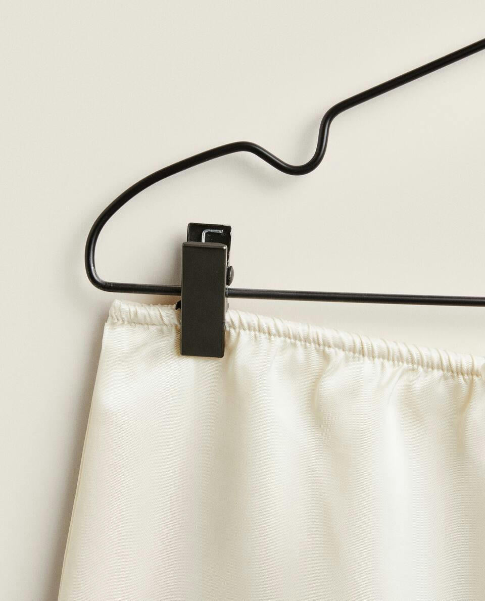 SHORTS DE SATÉN CON ENCAJE RUBIO 