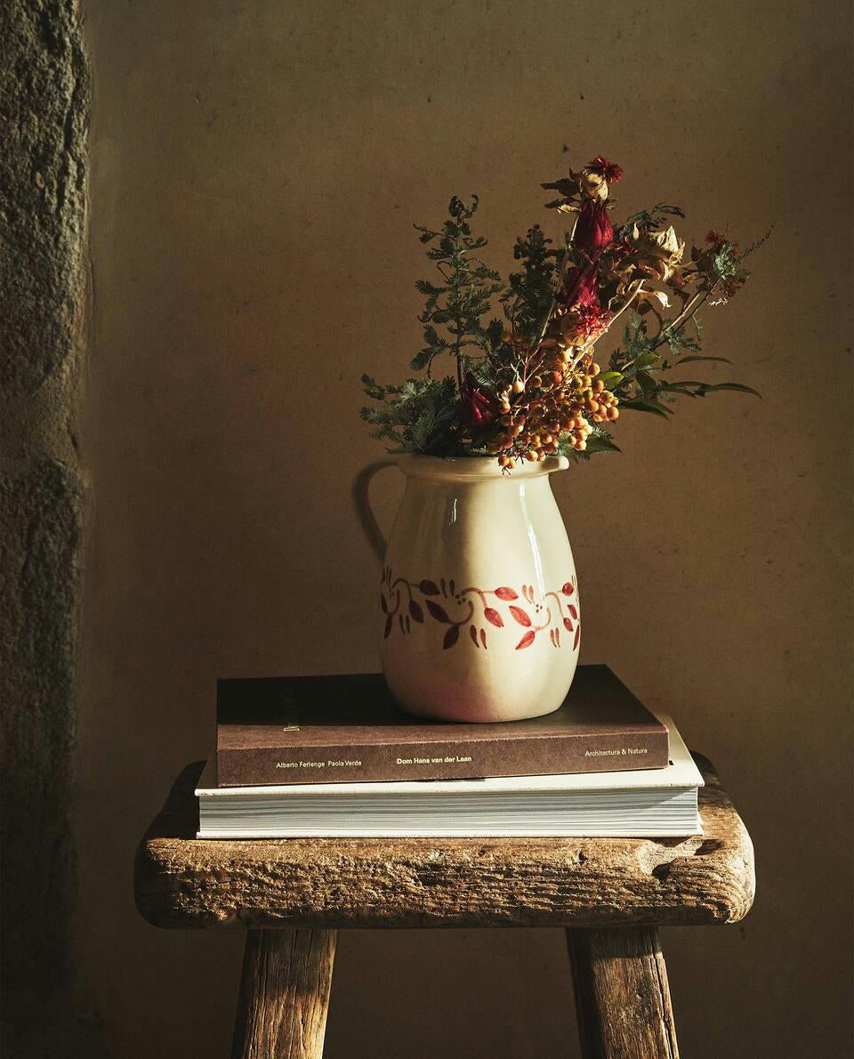 JARRA NAVIDEÑA DE CERÁMICA PINTADA 