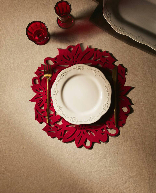 MANTEL INDIVIDUAL DE FIELTRO CON FLORES NAVIDEÑAS 