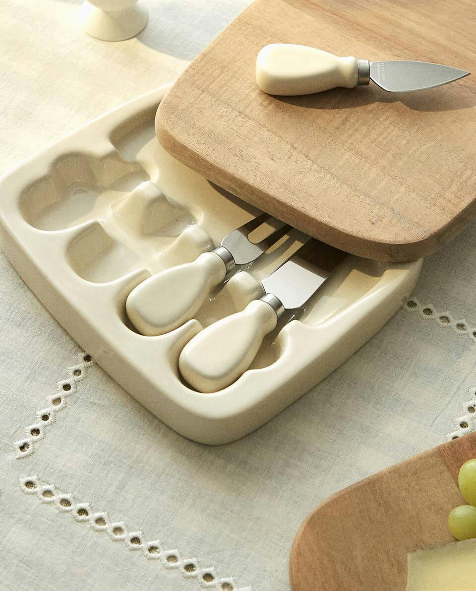 SCATOLA DI COLTELLI PER FORMAGGIO 