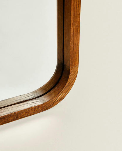 ESPEJO VERTICAL REDONDO CON MARCO 