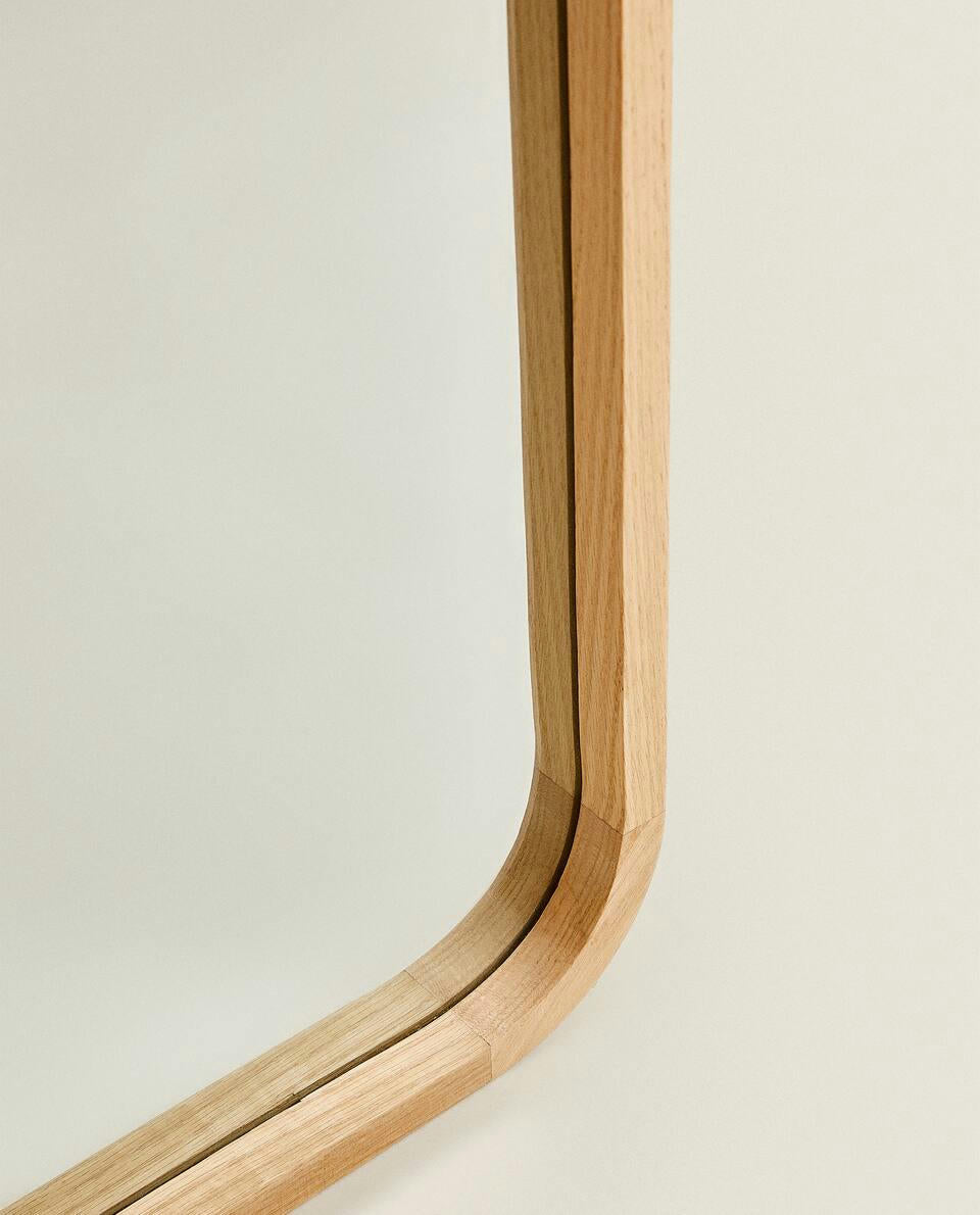 ESPEJO VERTICAL REDONDO CON MARCO 