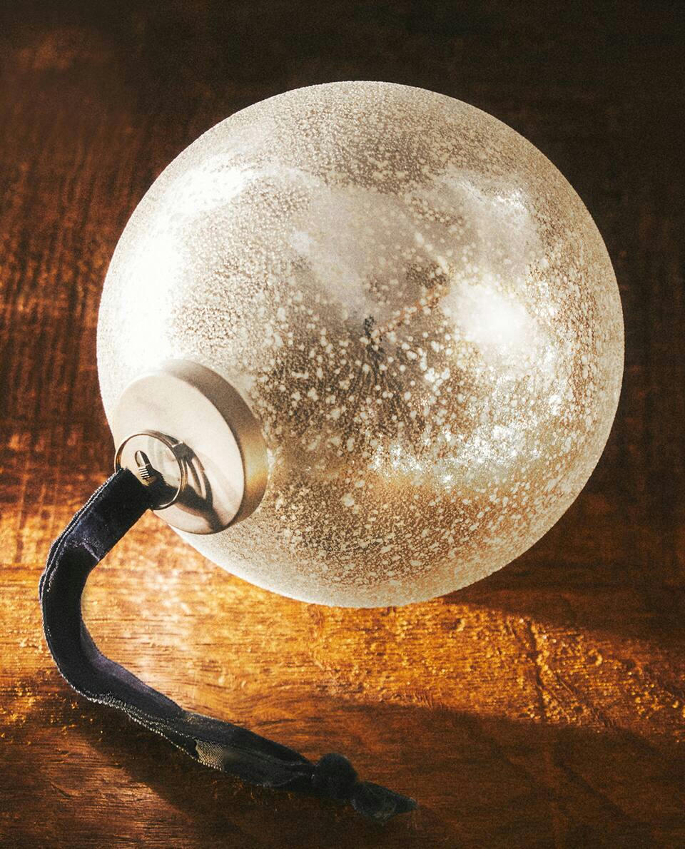 DECORAZIONE DI PALLINE DI VETRO LUMINOSE DI NATALE 