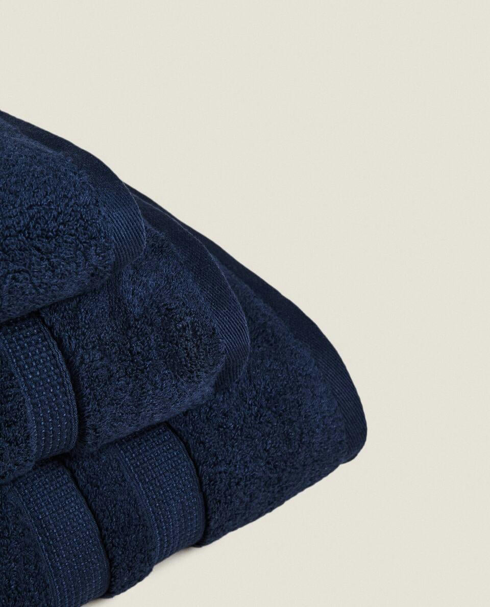 ASCIUGAMANO EXTRA MORBIDO CON DOPPIO BORDO 