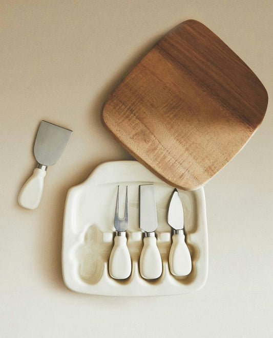 CAJA DE CUCHILLOS PARA QUESO 