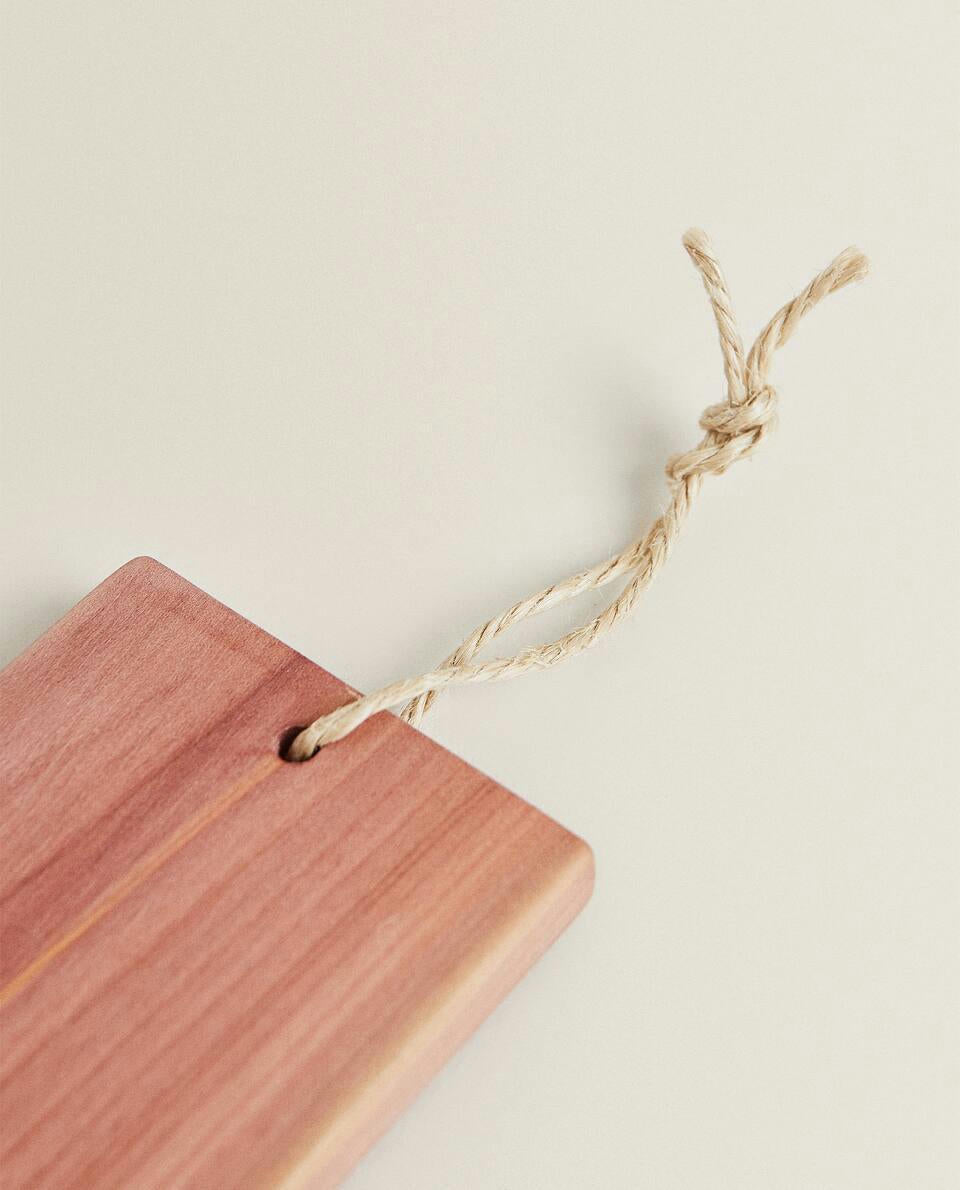 CEDAR BLOCKS WITH HOOK (PACK OF 6)