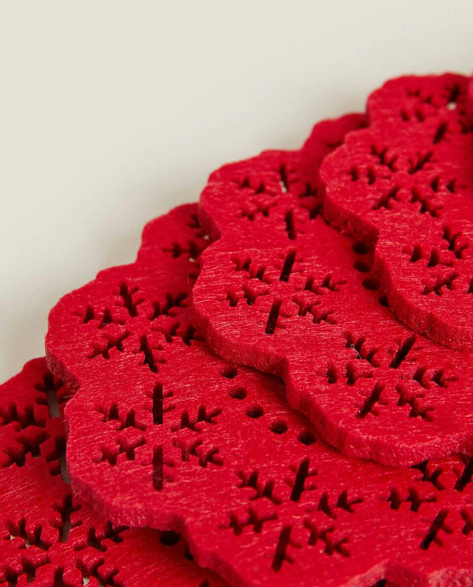 CONFEZIONE DI SOTTOBICCHIERI NATALIZI IN FELTRO A FORMA DI FIOCCO DI NEVE (CONFEZIONE DA 6) 