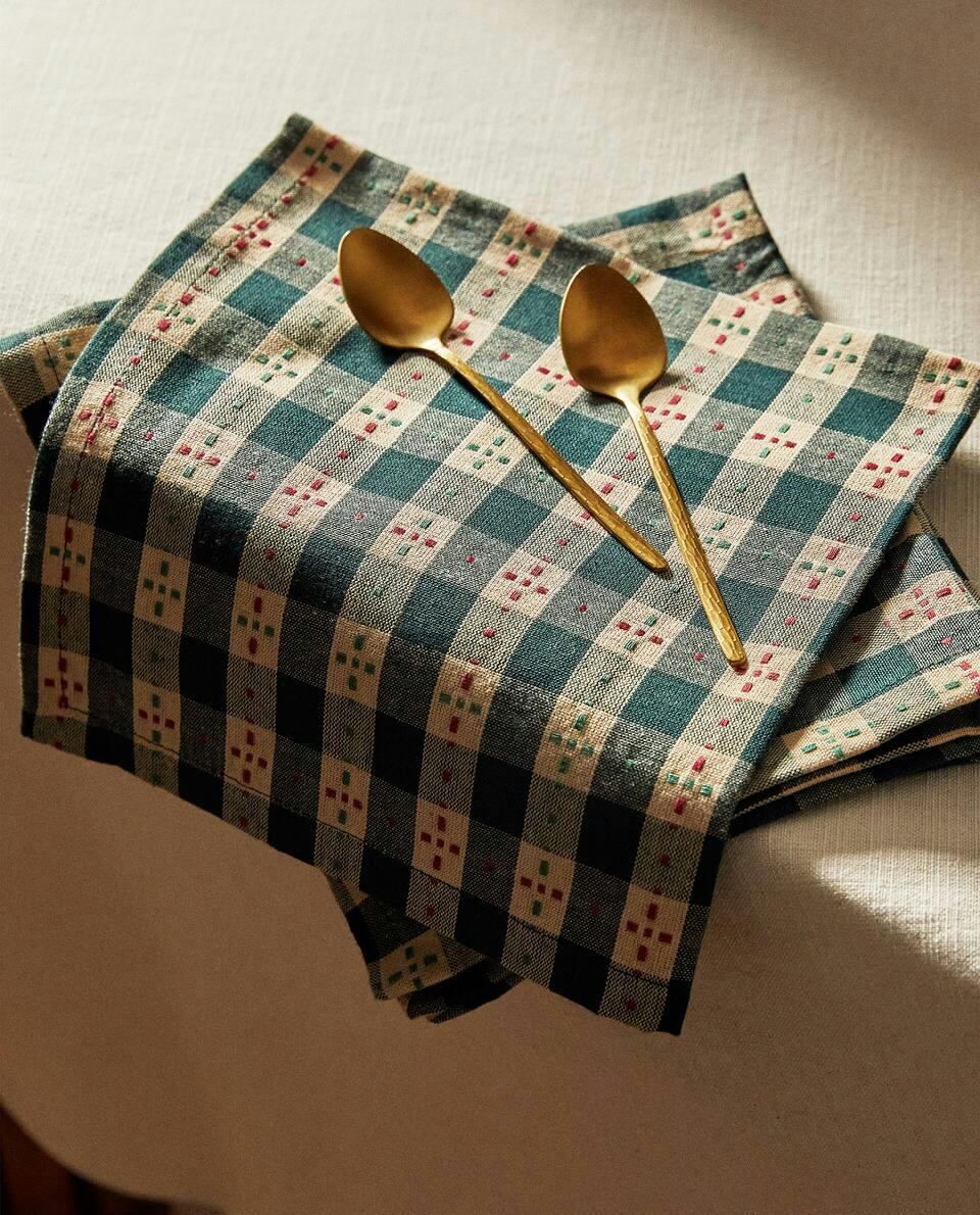 CONFEZIONE DI TOVAGLIOLI NATALIZI A QUADRI (CONFEZIONE DA 2) 