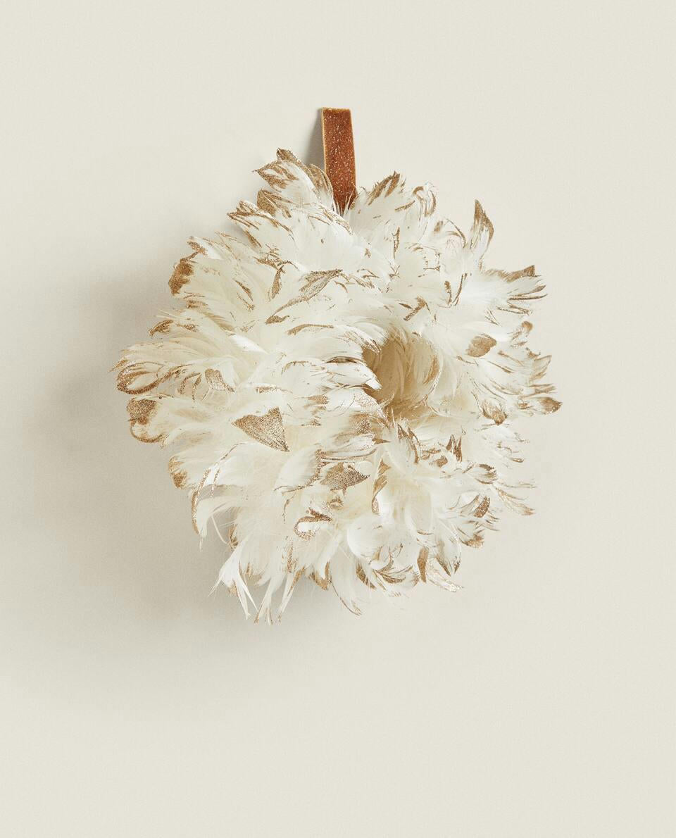 DECORAZIONE DI GHIRLANDA DI PIUME DI NATALE 