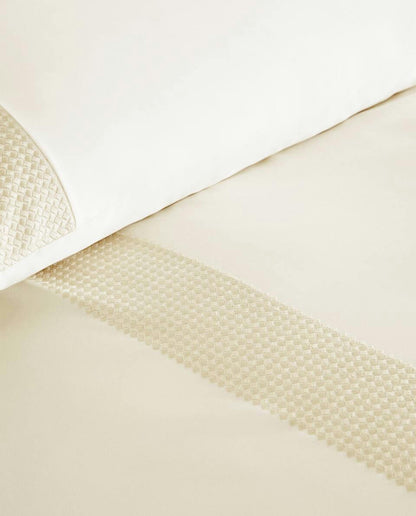 FUNDA NÓRDICA BORDADA GEOMÉTRICA 