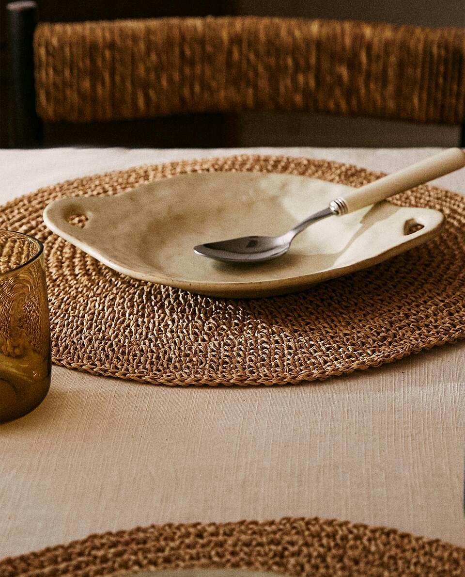 MANTELETE INDIVIDUAL REDONDO DE PAPEL 