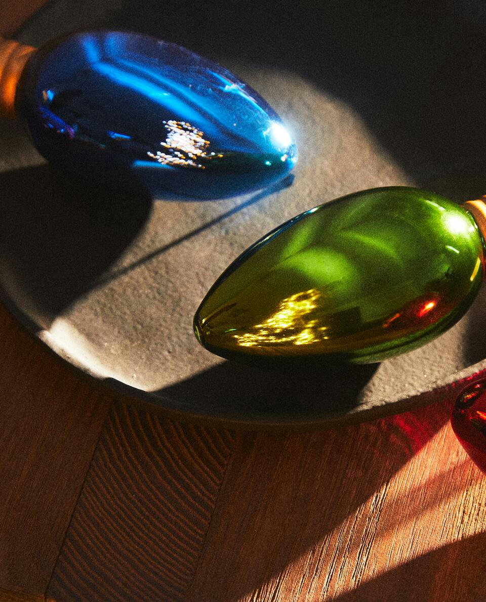 Decorazione natalizia con lampadina in vetro 