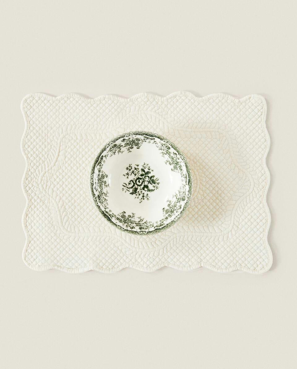 MANTEL INDIVIDUAL ACOLCHADO 