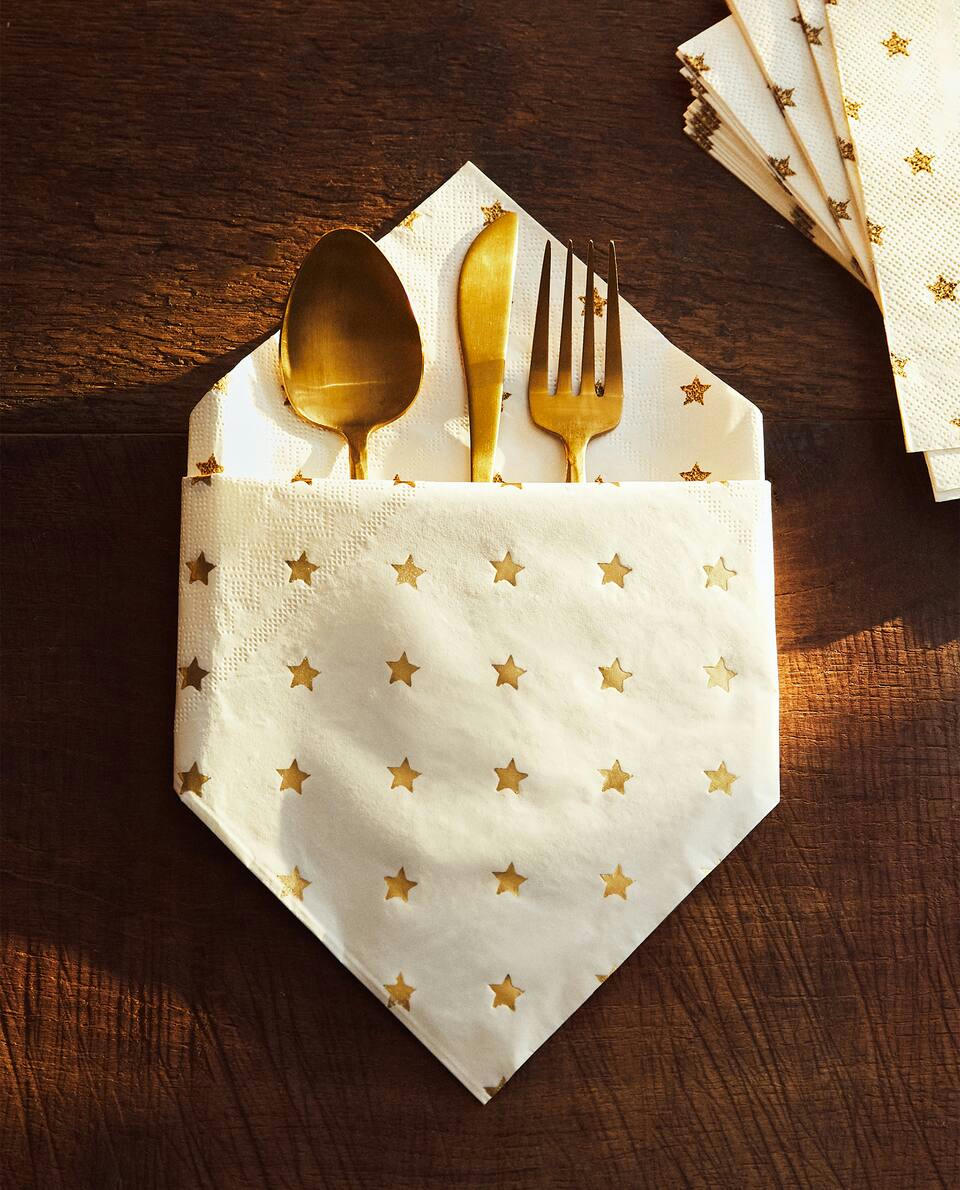 SERVILLETAS DE PAPEL CON ESTRELLAS DE NAVIDAD (PAQUETE DE 20) 